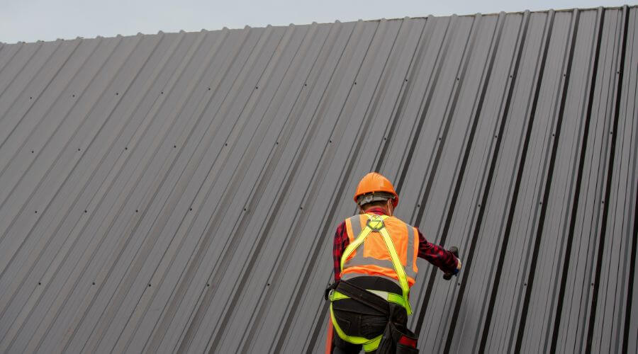Professional metal roof installation services in Ontario, OR